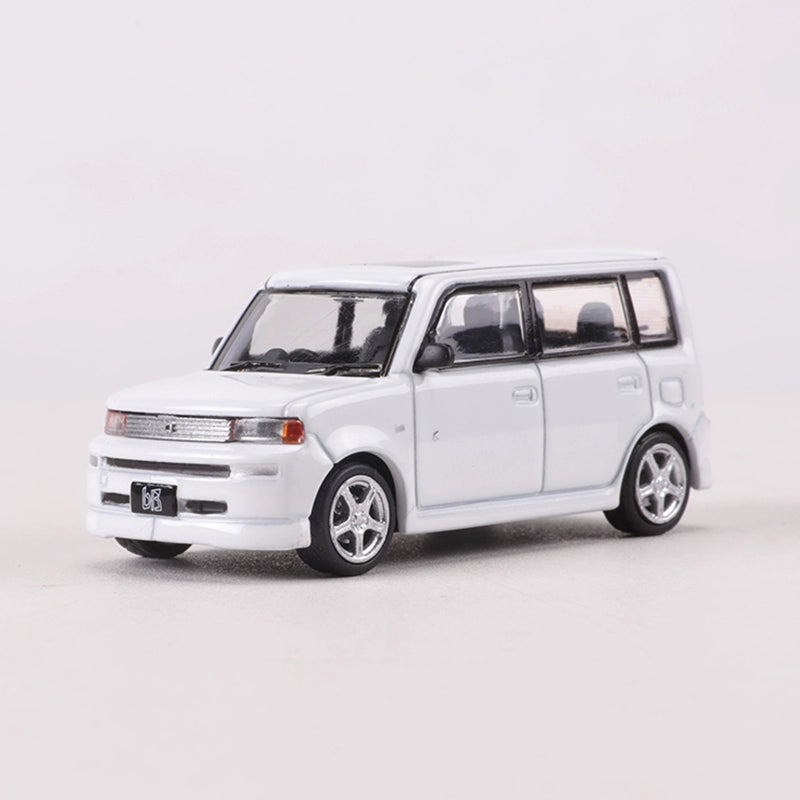 1/64 Scale 2000 Toyota bB XP30 Mini MPV Diecast Model Car