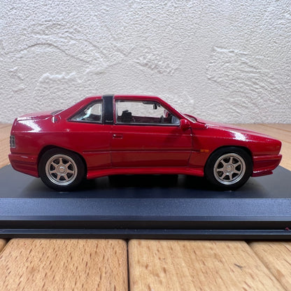 1/43 Scale 1989 Maserati Shamal Diecast Model Car