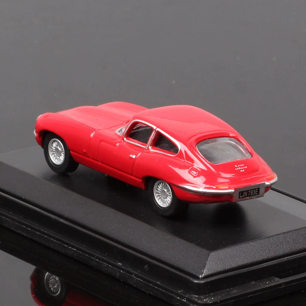 1/76 Scale Jaguar E-Type Sports Car Diecast Model