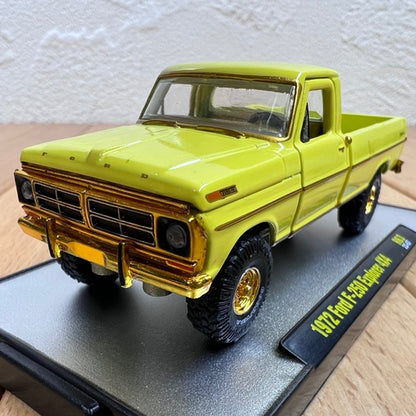 1/64 Scale 1972 Ford F-250 Explorer Truck Diecast Model