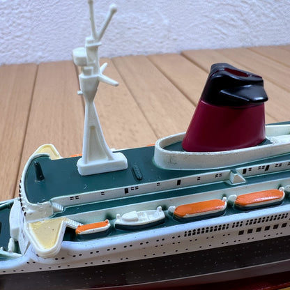 1/1250 Scale SS France (1960) Ocean Liner Diecast Model Ship