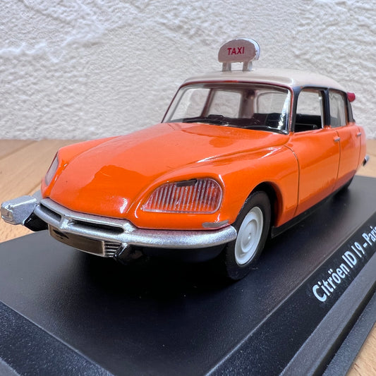 1/43 Scale 1968 Citroën ID 19 Paris Taxi Diecast Model Car