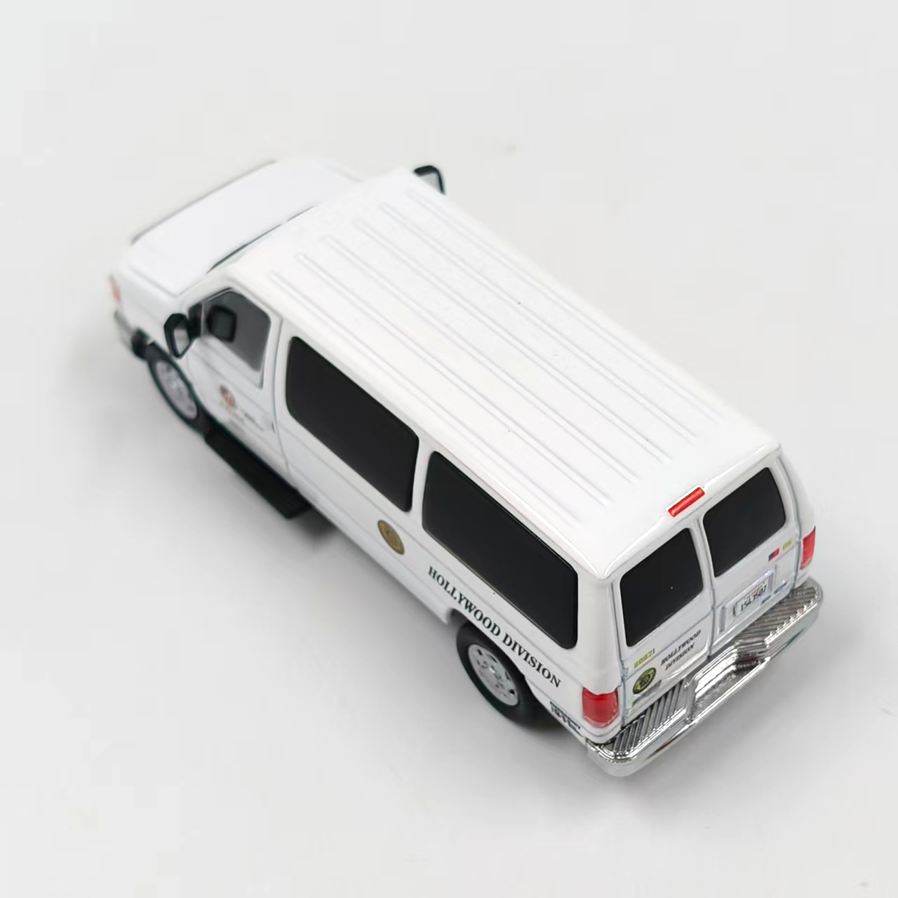 1/64 Scale Ford E-Series Van LAPD Hollywood Division Diecast Model Car