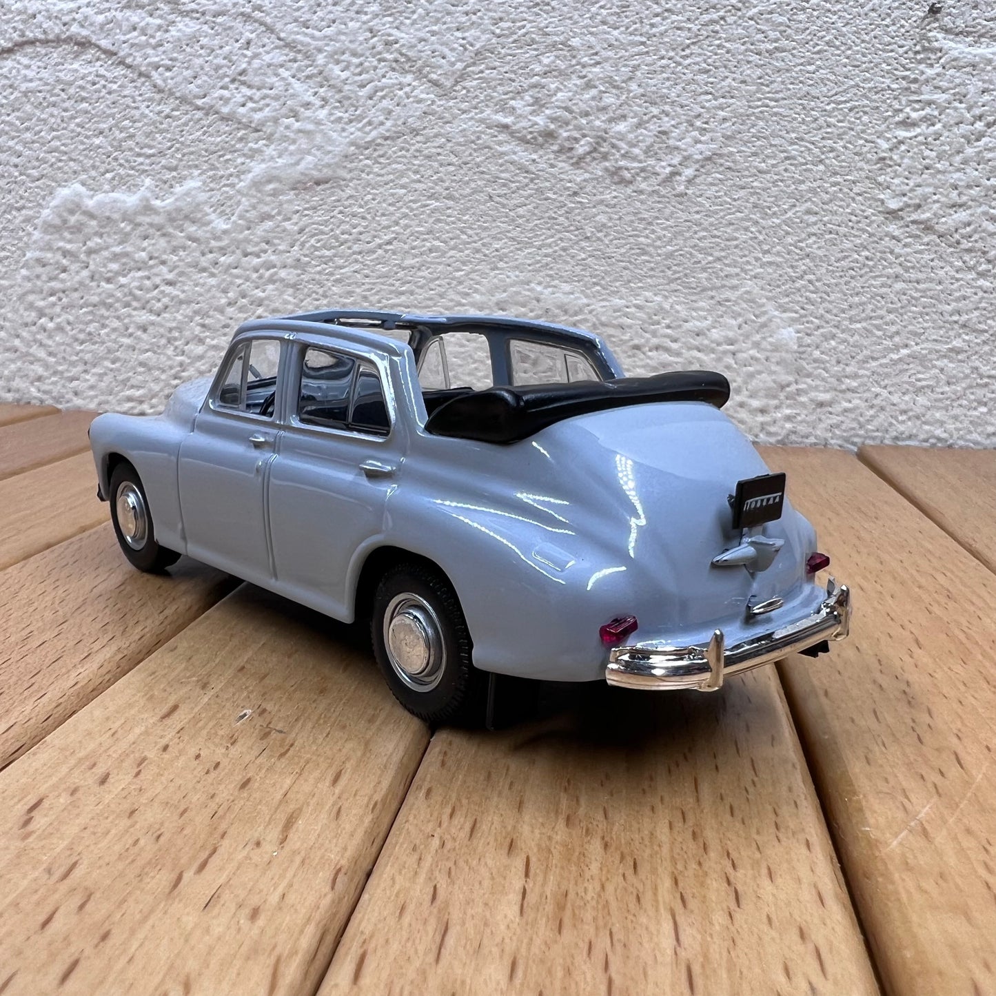 1/43 Scale GAZ-M20 Pobeda Diecast Model Car