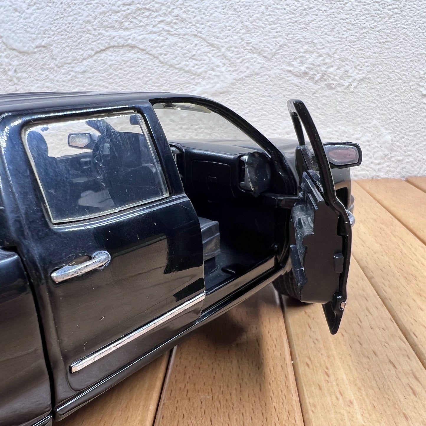 1/24 Scale 2014 Chevrolet Silverado Truck Diecast Model Car