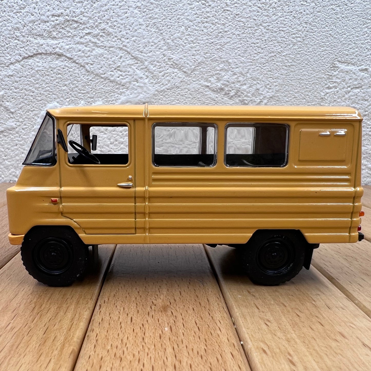 1/43 Scale FSC Żuk A-07 Van Diecast Model Vehicle