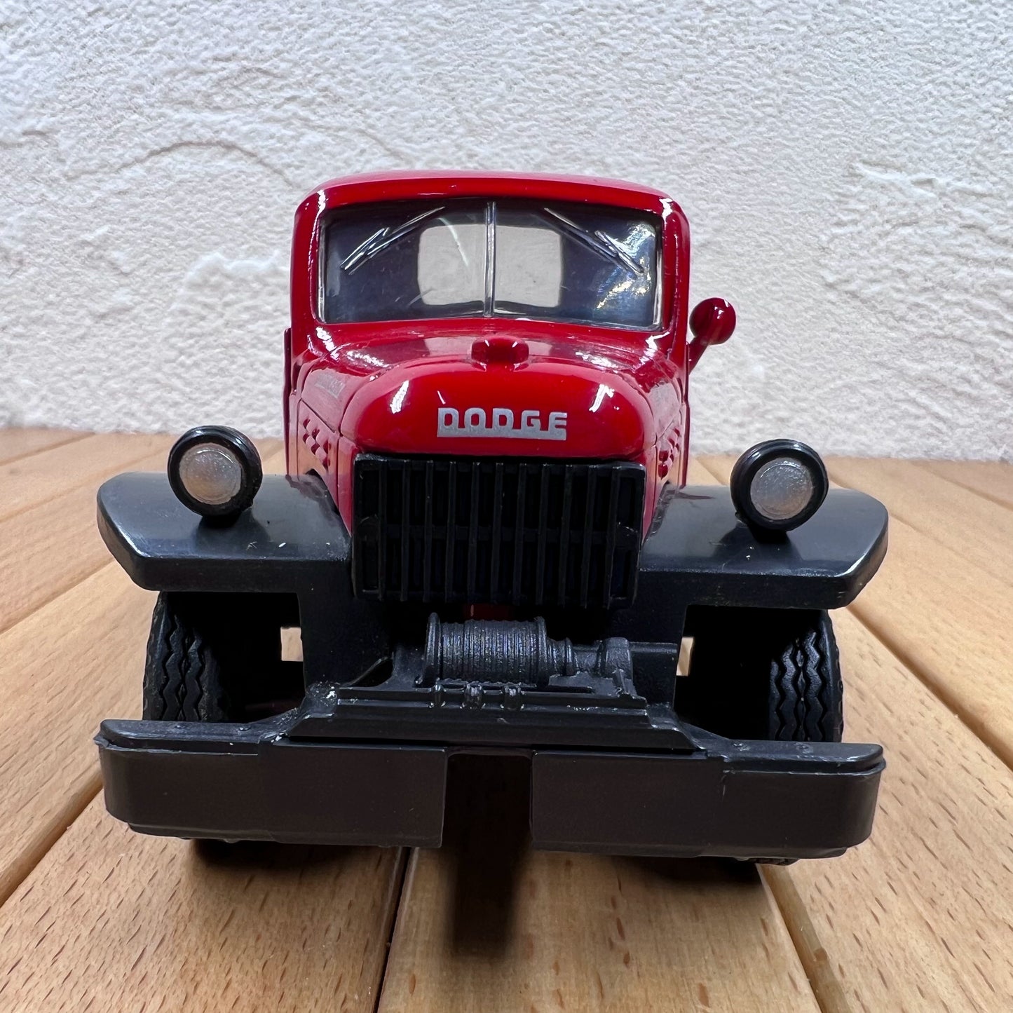 1/32 Scale 1946 Dodge Power Wagon Diecast Model Truck