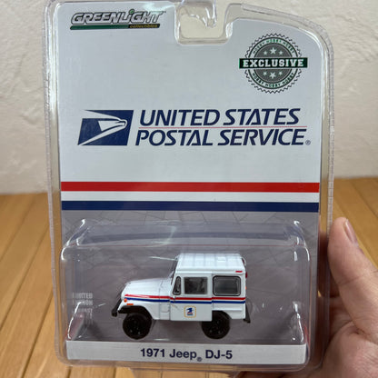 1/64 Scale 1971 Jeep DJ-5 Diecast Model Car