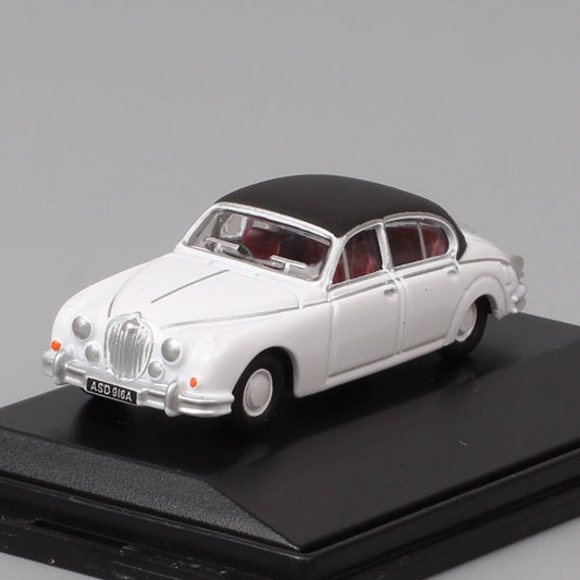 1/76 Scale Jaguar Mark 2 Diecast Model Car