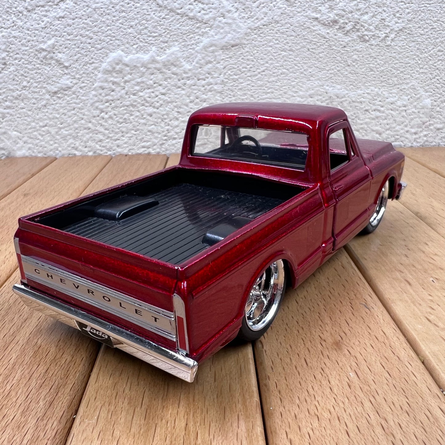 1/32 Scale 1972 Chevrolet Cheyenne Pickup Truck Diecast Model Car