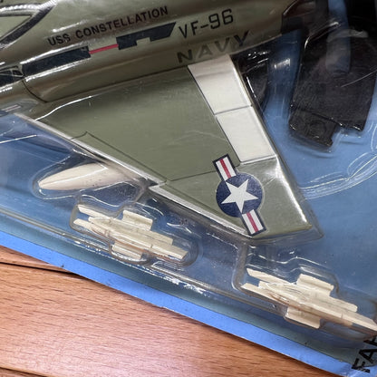 1/100 Scale McDonnell Douglas F-4J Phantom II US Navy Fighter Diecast Model Aircraft