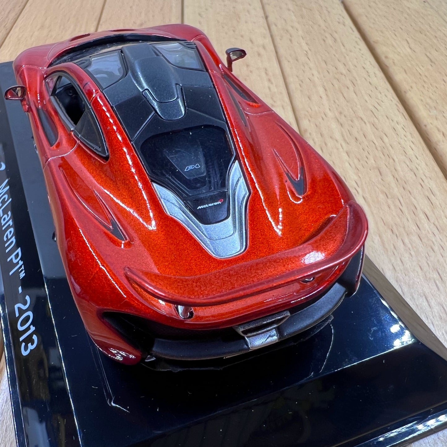 1/43 Scale 2013 McLaren P1 Sports Car Diecast Model
