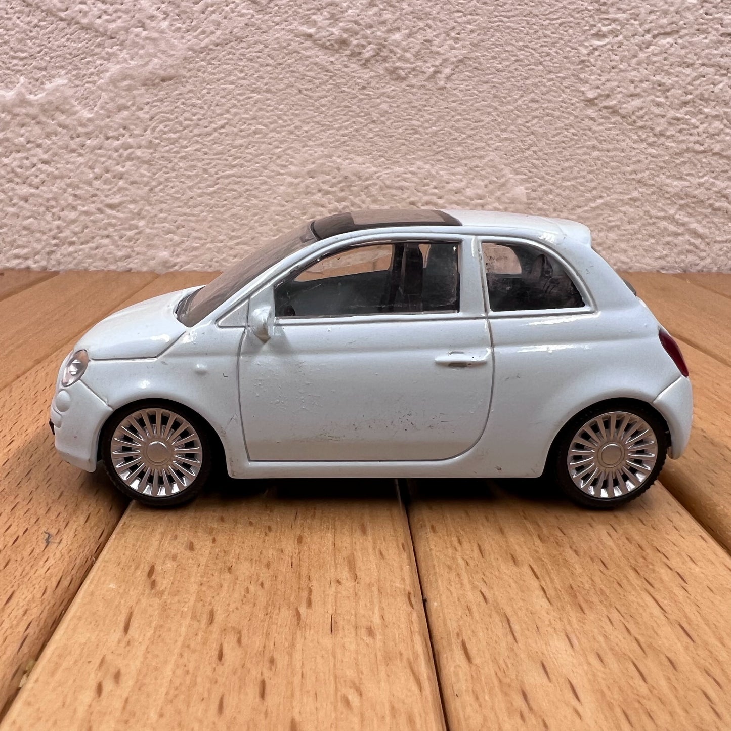 1/43 Scale Fiat 500 Diecast Model Car old boy hobby