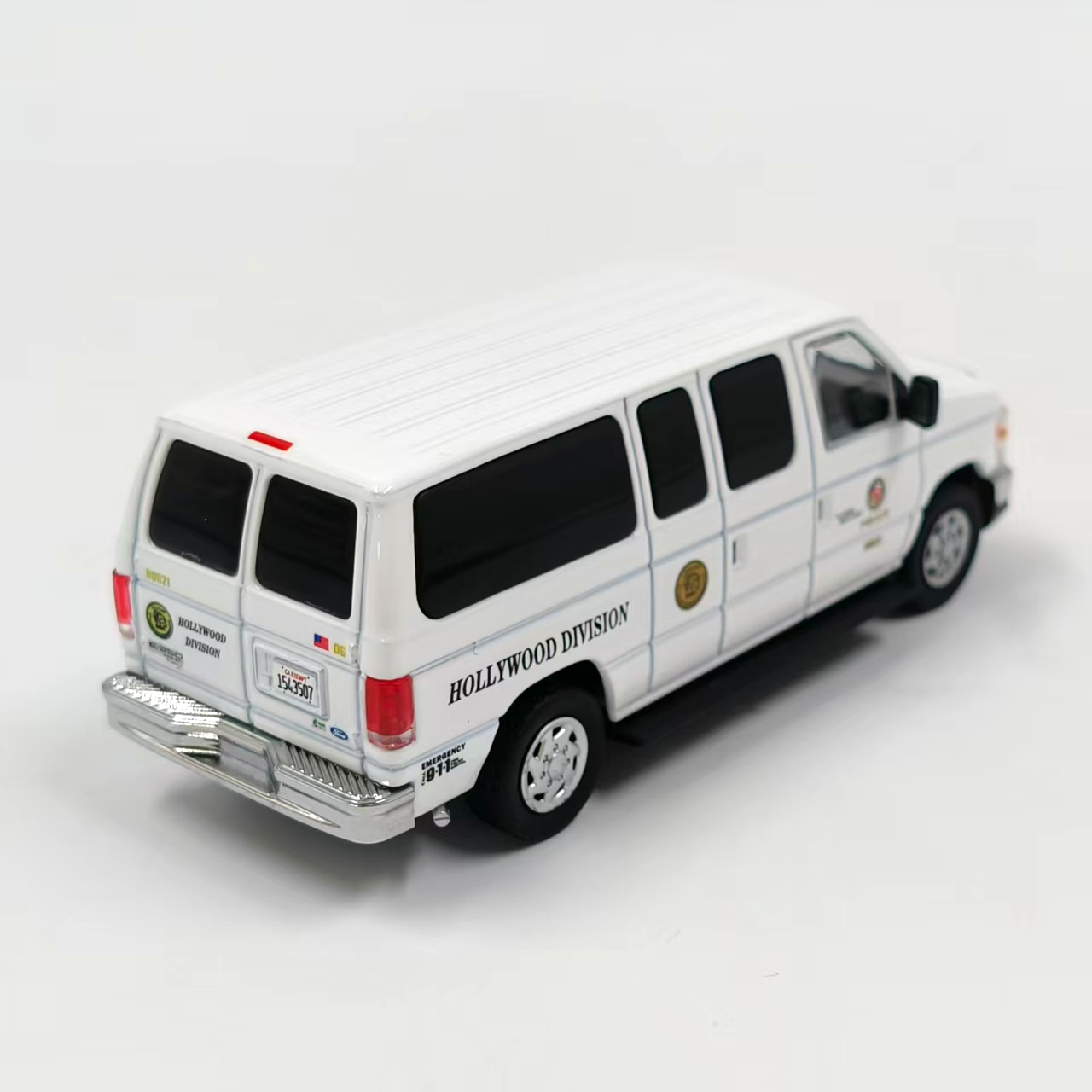 1/64 Scale Ford E-Series Van LAPD Hollywood Division Diecast Model Car
