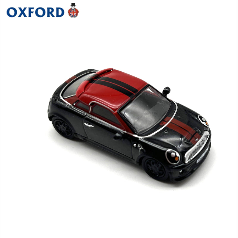 1/76 Scale Mini Coupé Sports Car Diecast Model