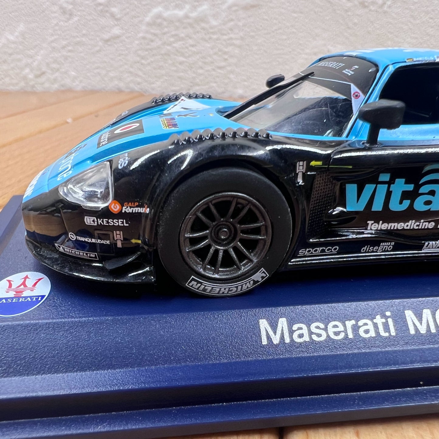 GmbH Maserati MC12 GT1 2010 FIA GT Bartels Bertolini 1/43 Model Carsonline Model Car GmbH Maserati MC12 GT1 2010 FIA GT Bartels Bertolini 1/43 Model Carsonline Model Car