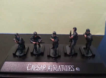 1/72 Scale Mordern Soldiers Set 5pcs Painted Figures Caesar Miniatures P808