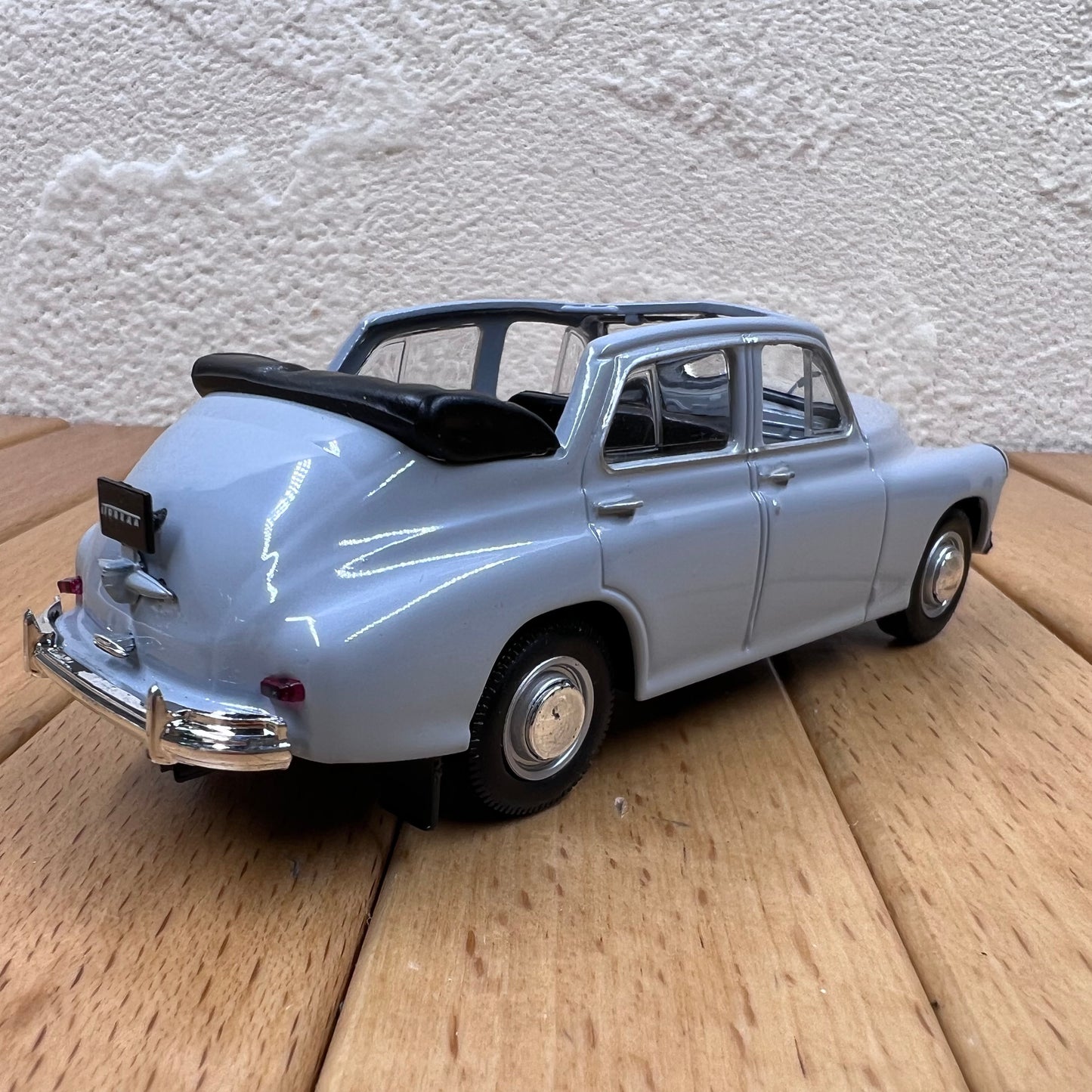 1/43 Scale GAZ-M20 Pobeda Diecast Model Car