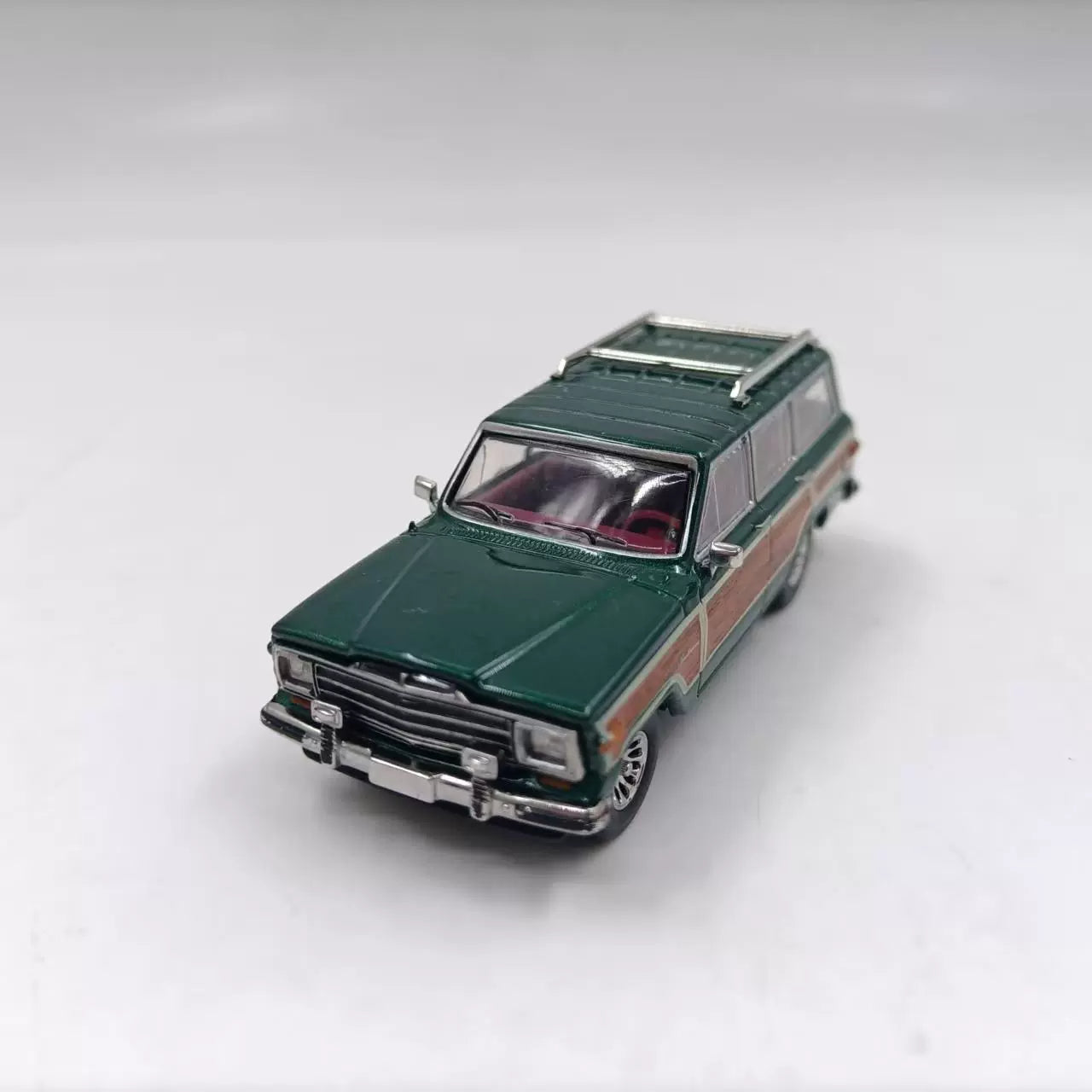1/64 Scale Jeep Wagoneer SUV Diecast Model Car