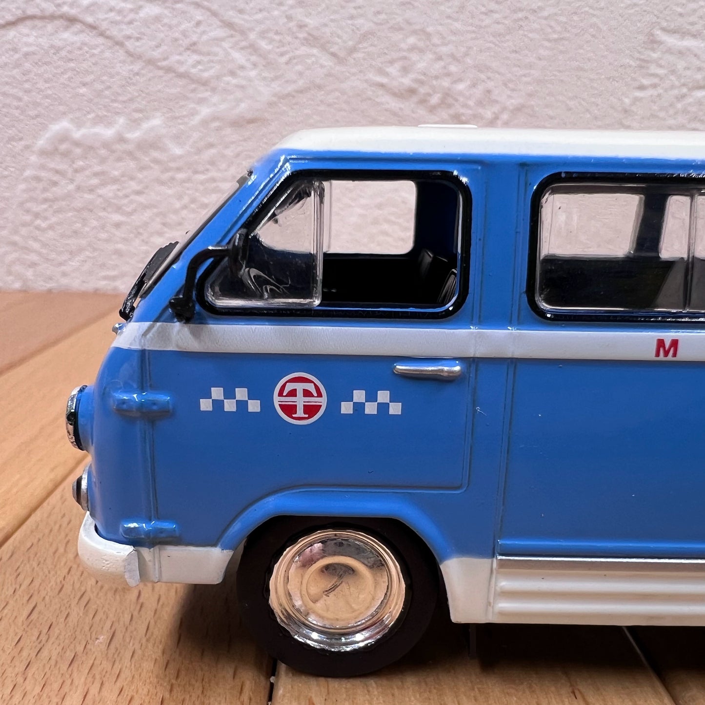 1/43 Scale RAF-977 Cabover Van Diecast Model Car
