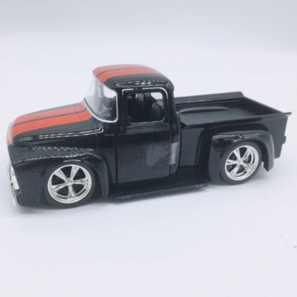 1/32 Scale 1956 Ford F-100 Pickup Truck Diecast Model