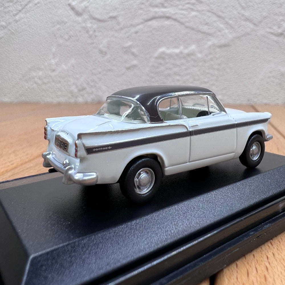 1/76 Scale Sunbeam Rapier Diecast Model Car
