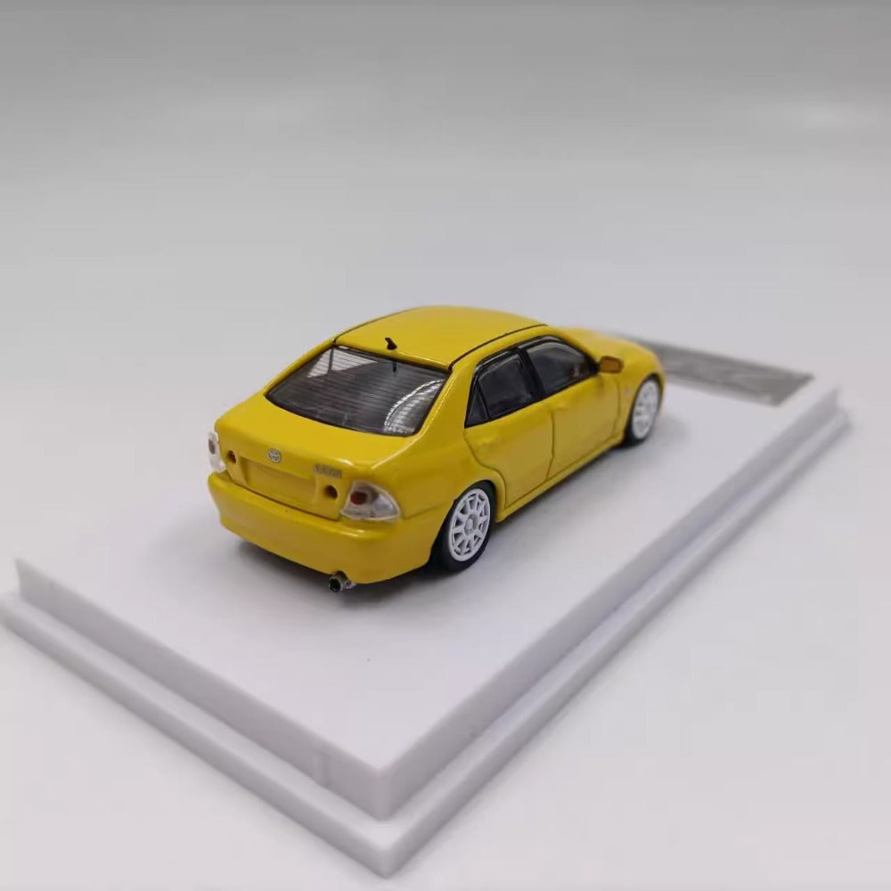 1/64 Scale Toyota Altezza RS200 SXE10 Sedan Diecast Model Car