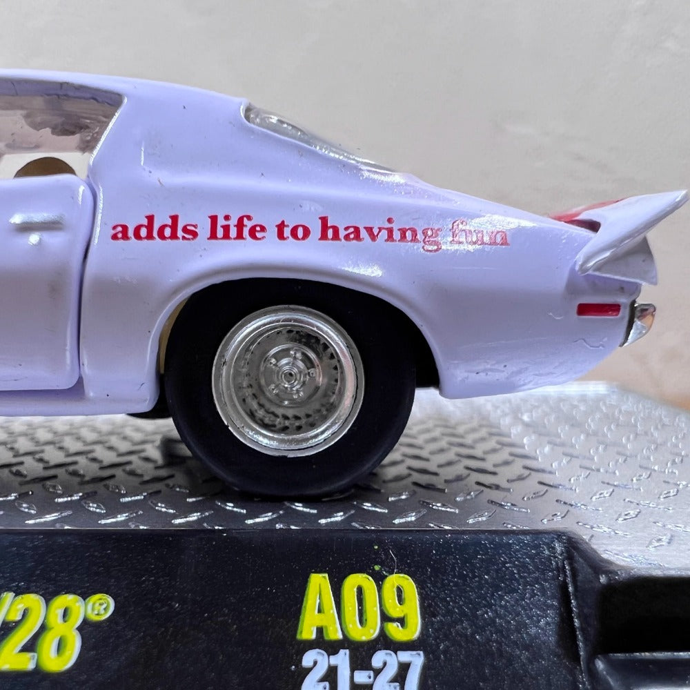 1/64 Scale 1972 Chevrolet Camaro Z/28 Coke Diecast Model Car