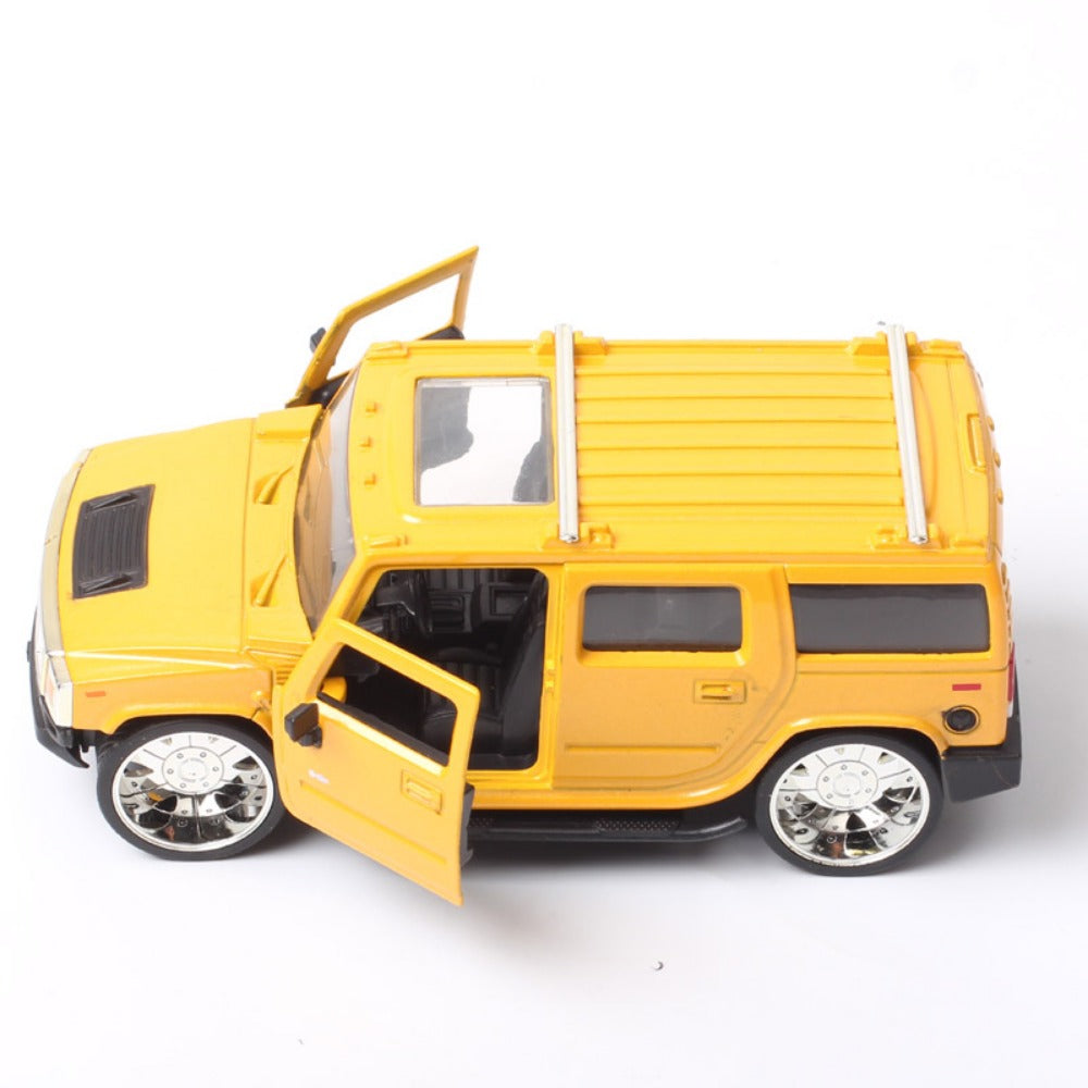 1/32 Scale 2003 Hummer H2 Off-Road Sport Utility Vehicle Diecast Model Car