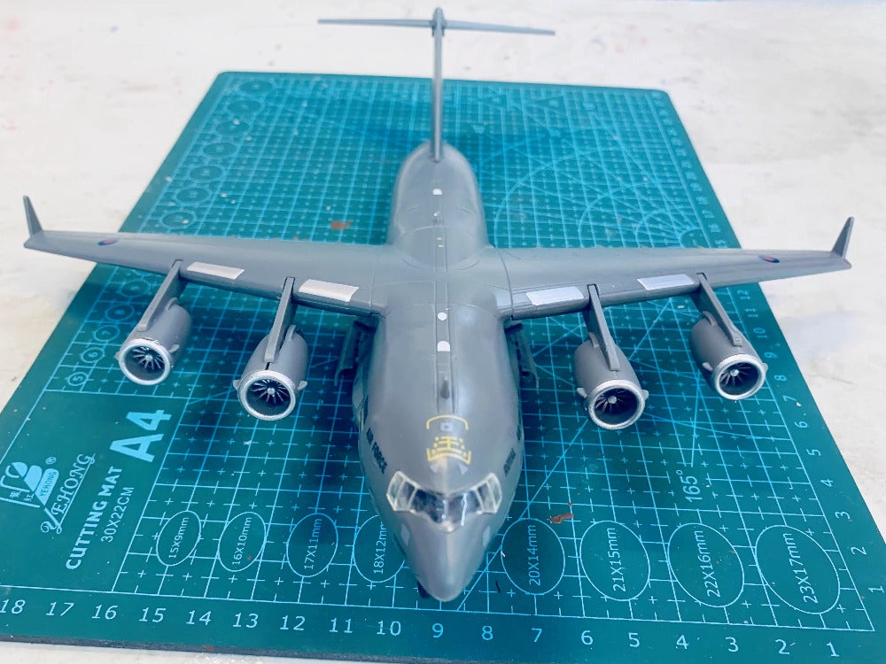 1/200 Scale Boeing C-17 Globemaster III Military Transport Aircraft Diecast Model