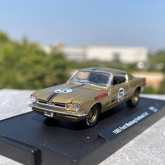1/64 Scale 1965 Ford Mustang Fastback Diecast Model Car
