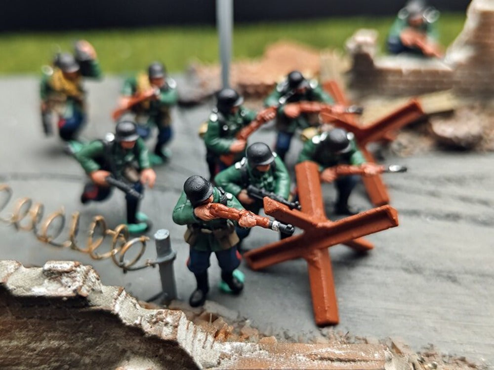 1/72 Scale WWII German Soldiers Painted Figures Set for Model Dioramas