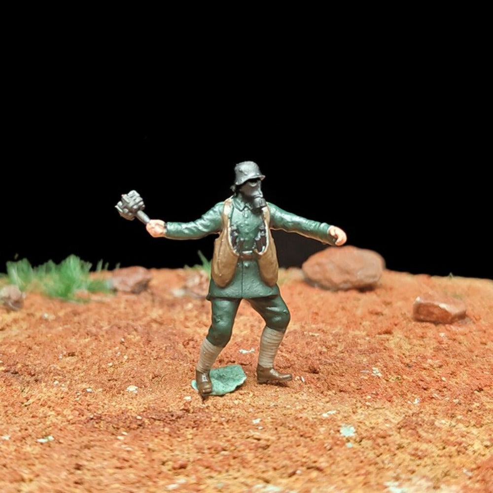 1/72 Scale WWII Army Soldiers Painted Figurines for Model Dioramas