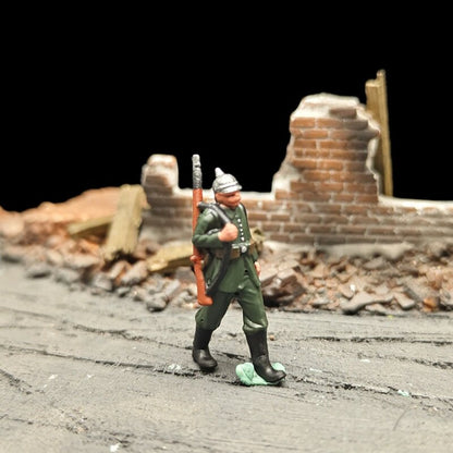 1/72 Scale German Soldiers Painted Figures for Model Dioramas