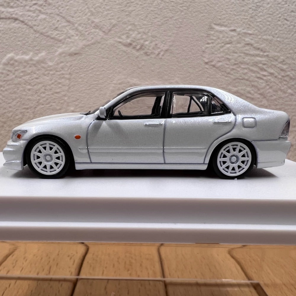 1/64 Scale Lexus IS 200 Executive Car Diecast Model