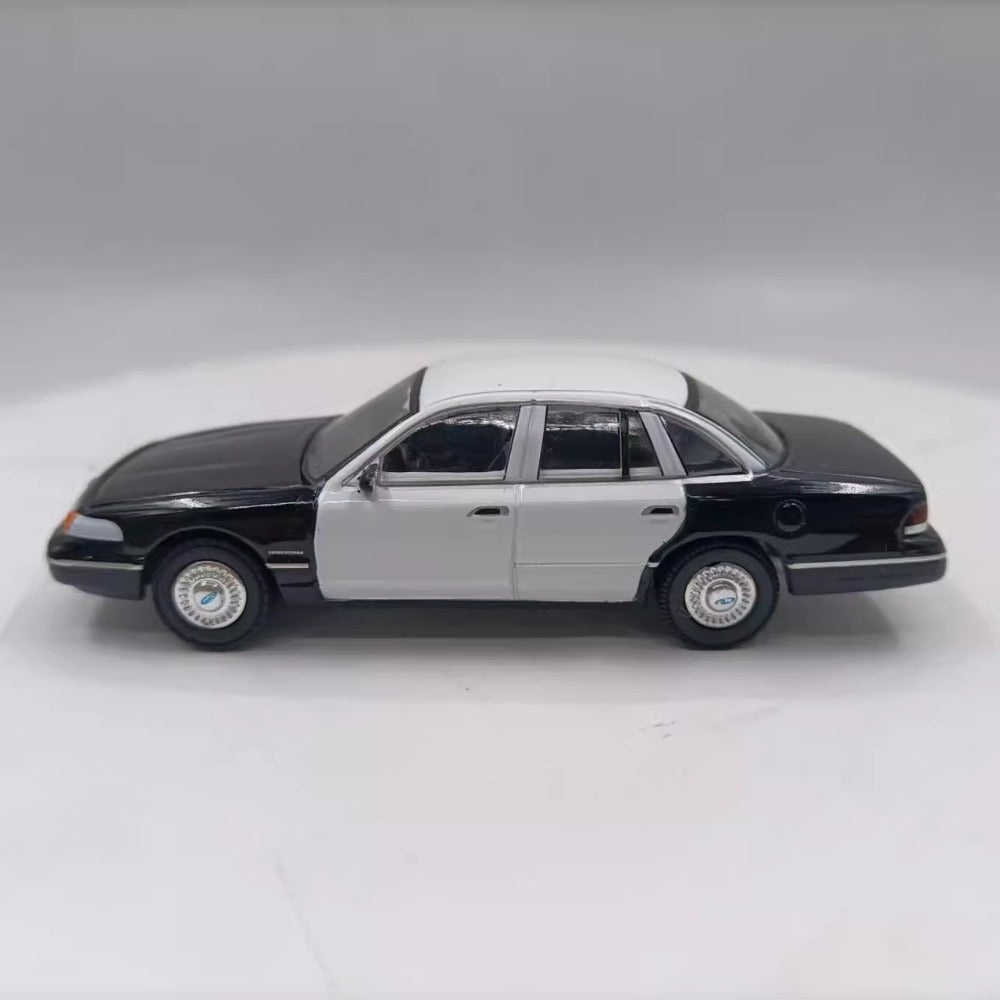 1/64 Scale Ford Crown Victoria Police Interceptor Diecast Model Car