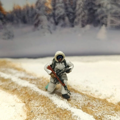 1/72 Scale Snow Soldiers Painted Figures for Model Dioramas