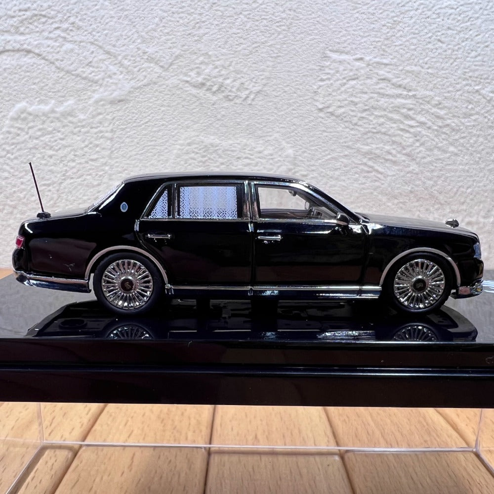 1/64 Scale Toyota Century Luxury Car Diecast Model
