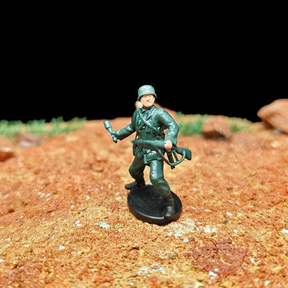 1/72 Scale WWII Army Soldiers Painted Figures Set for Model Dioramas