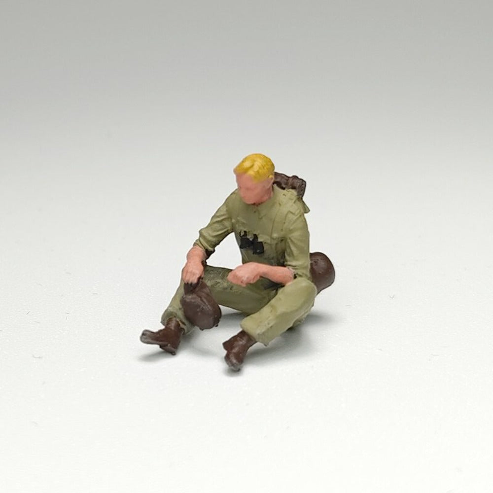 1/72 Scale WWII Soldiers at Rest Painted Figures for Model Dioramas