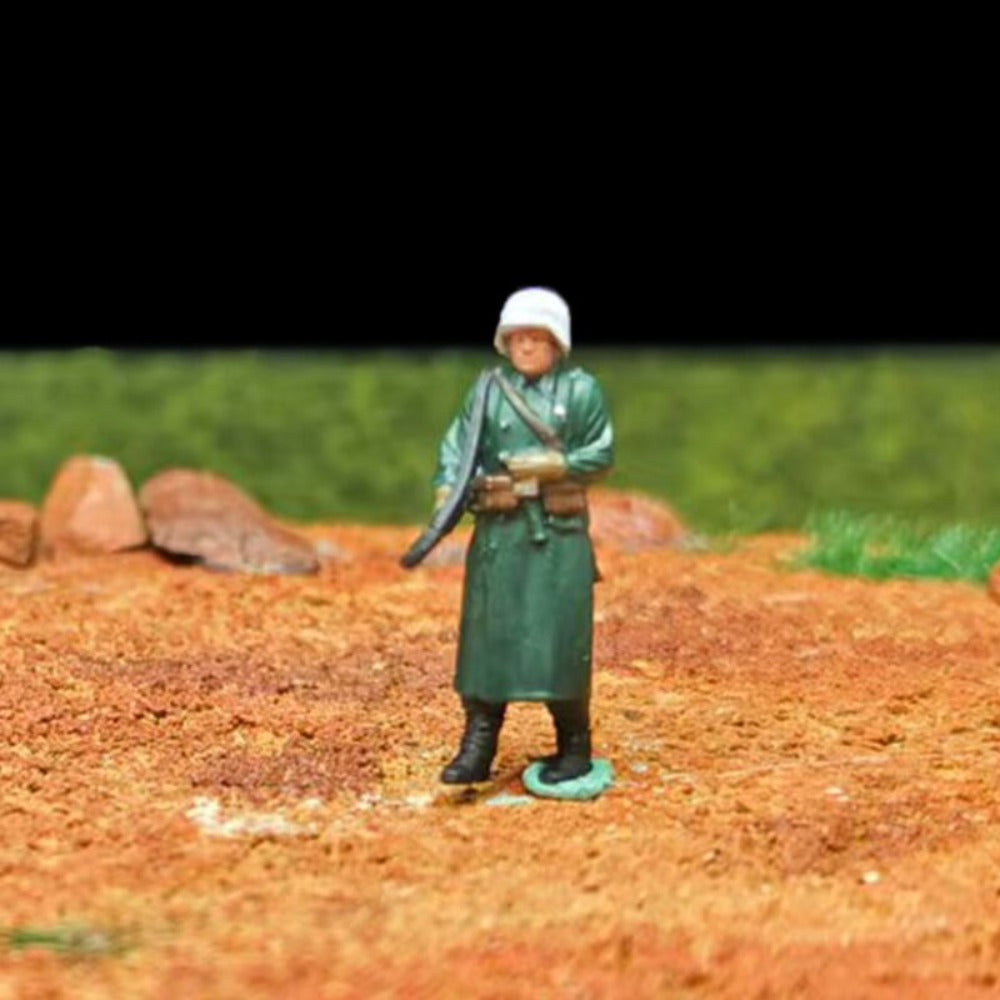 1/72 Scale Army Soldiers Painted Figures Set for Model Dioramas