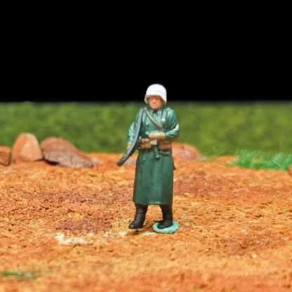 1/72 Scale Army Soldiers Painted Figures Set for Model Dioramas