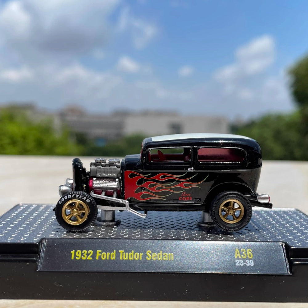 1/64 Scale 1932 Ford Tudor Sedan Diecast Model Car