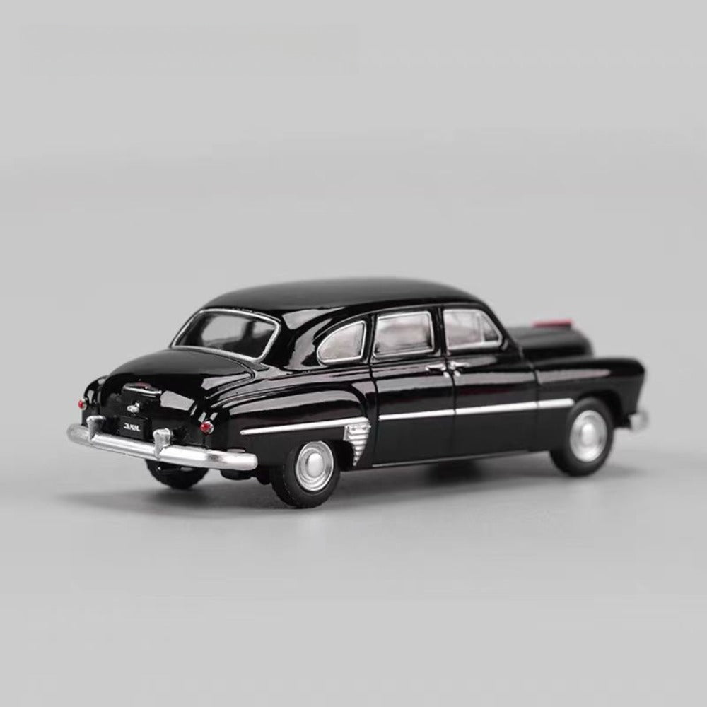 1/64 Scale GAZ-12 ZIM Soviet Luxury Car Diecast Model