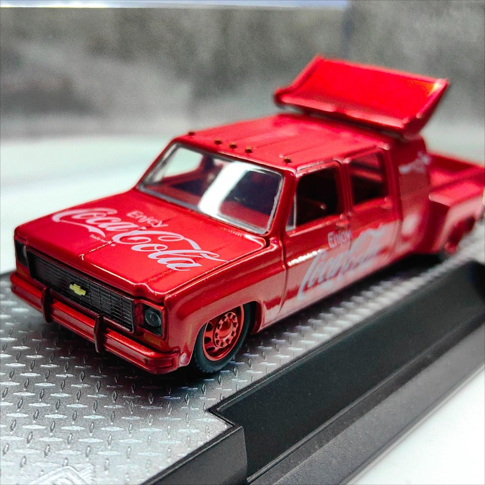 1/64 Scale 1973 Chevrolet Cheyenne Super 30 Coca-Cola Truck with Turbo Wing Diecast Model Car