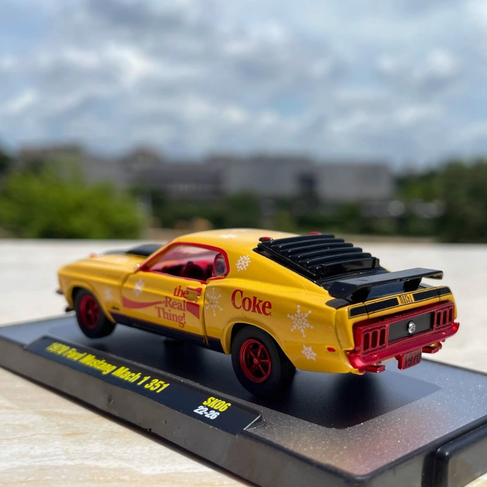 1/64 Scale 1970 Ford Mustang Mach 1 Diecast Model Car