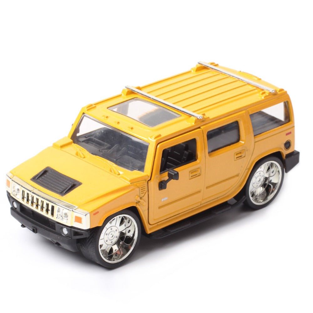 1/32 Scale 2003 Hummer H2 Off-Road Sport Utility Vehicle Diecast Model Car