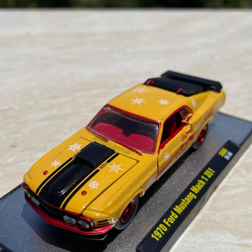 1/64 Scale 1970 Ford Mustang Mach 1 Diecast Model Car