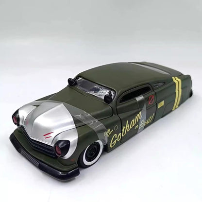 1/24 Scale 1951 Mercury & Harley Quinn Figure Diecast Model Car