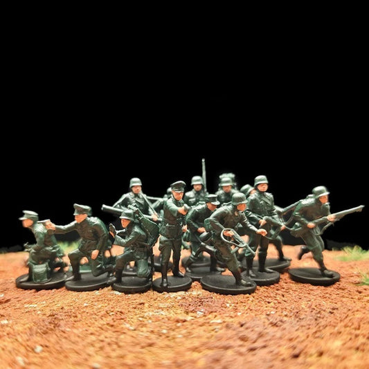 1/72 Scale WWII Army Soldiers Painted Figures Set for Model Dioramas